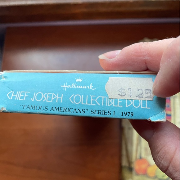 3 Hallmark famous Americans dolls Indian maiden Chief Joseph Amelia Earhart box - Picture 7 of 8